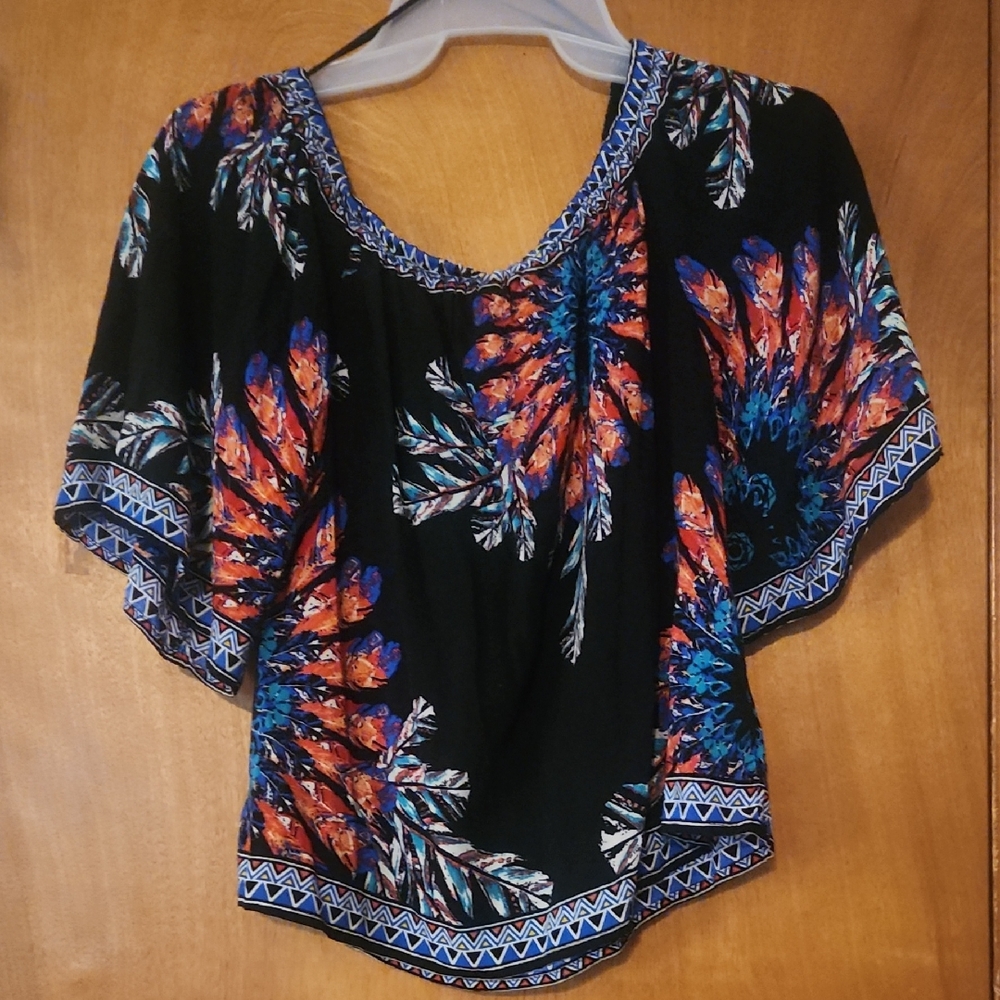 Flying Tomato Colorful Feather Print Women's Top